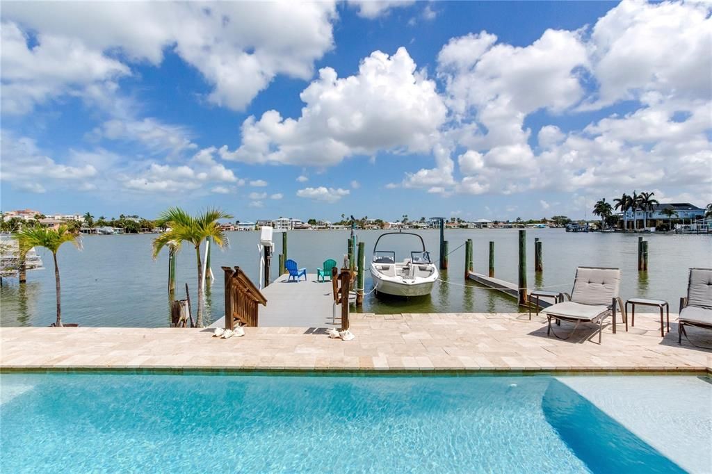 For Sale: $1,695,000 (3 beds, 2 baths, 2705 Square Feet)
