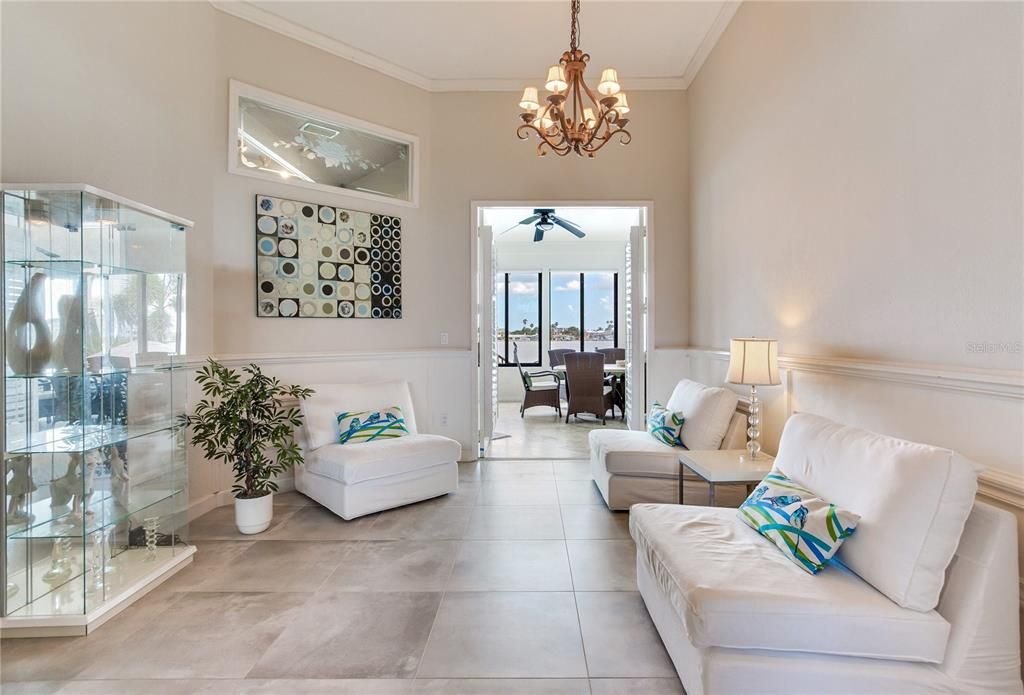 For Sale: $1,695,000 (3 beds, 2 baths, 2705 Square Feet)