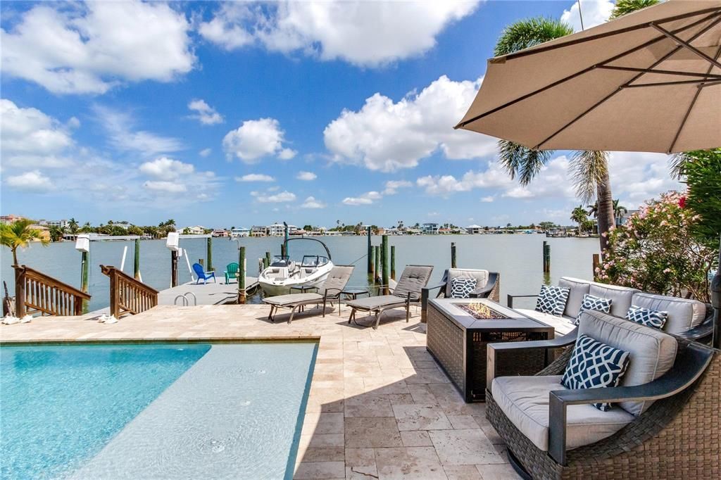 For Sale: $1,695,000 (3 beds, 2 baths, 2705 Square Feet)