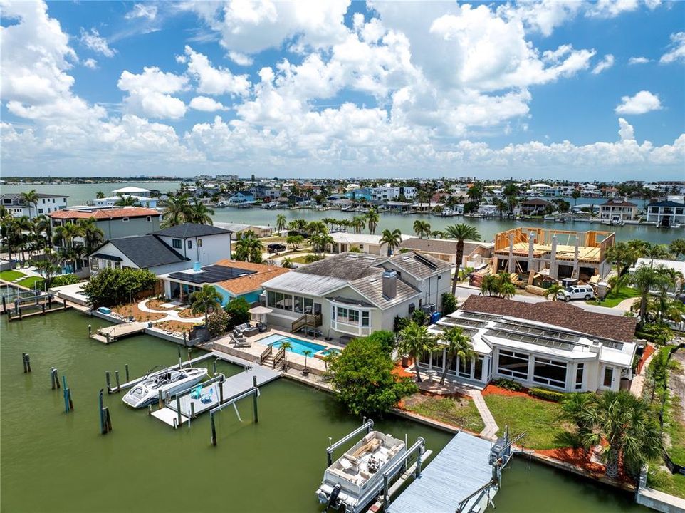 For Sale: $1,695,000 (3 beds, 2 baths, 2705 Square Feet)