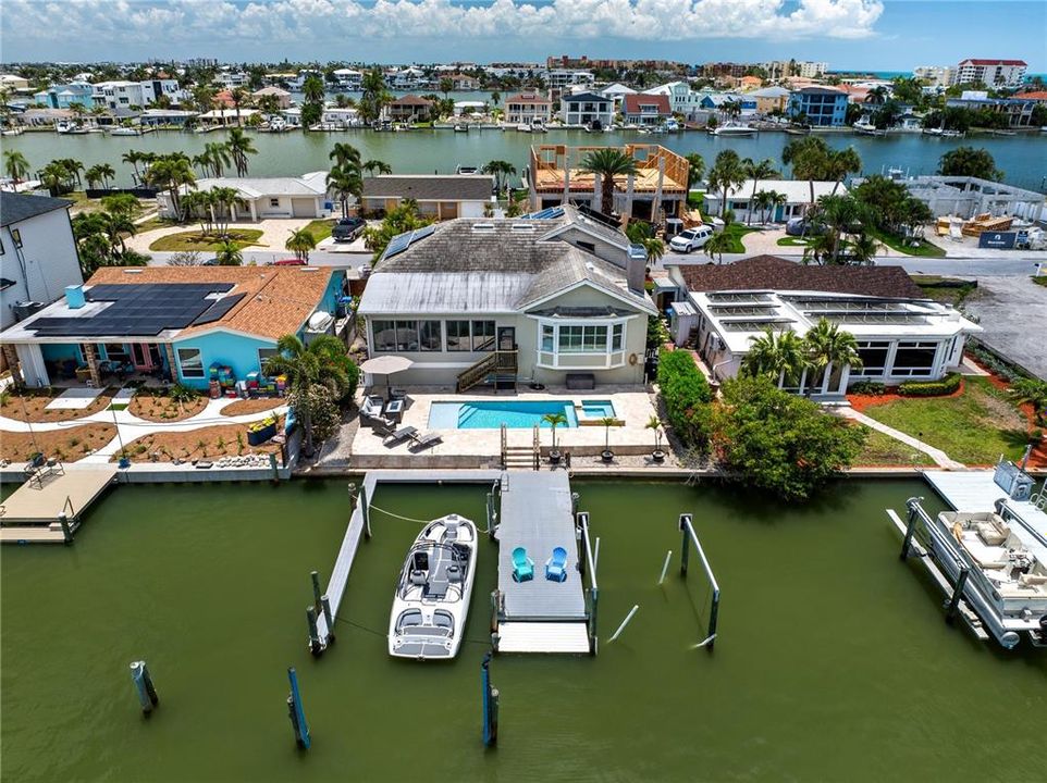 For Sale: $1,695,000 (3 beds, 2 baths, 2705 Square Feet)