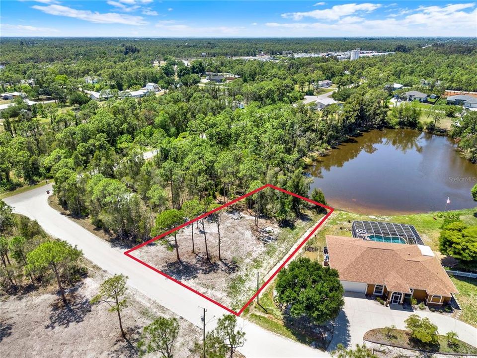 На продажу: $60,000 (0.32 acres)