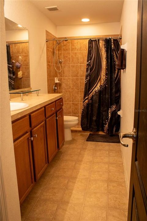 Activo con contrato: $274,900 (3 camas, 2 baños, 1472 Pies cuadrados)
