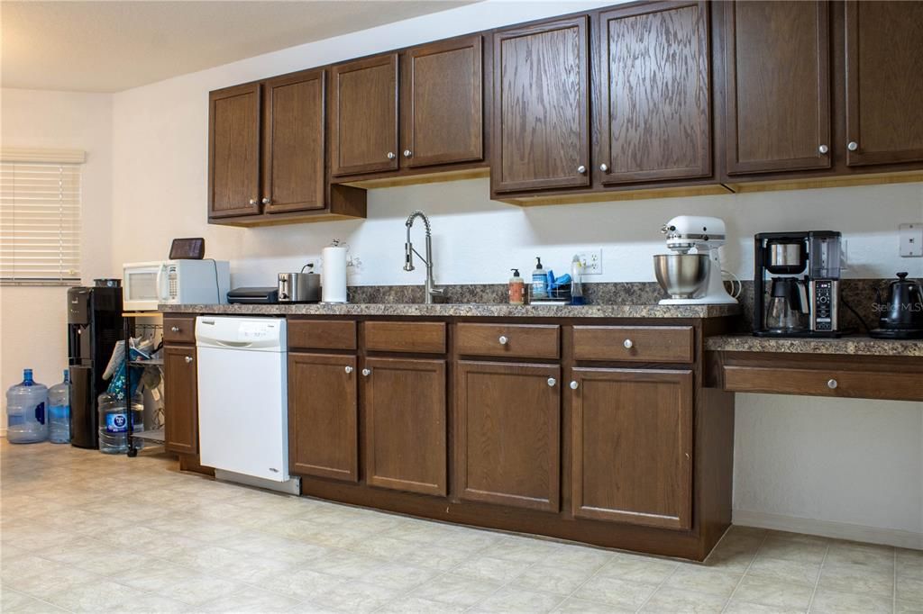 Activo con contrato: $274,900 (3 camas, 2 baños, 1472 Pies cuadrados)