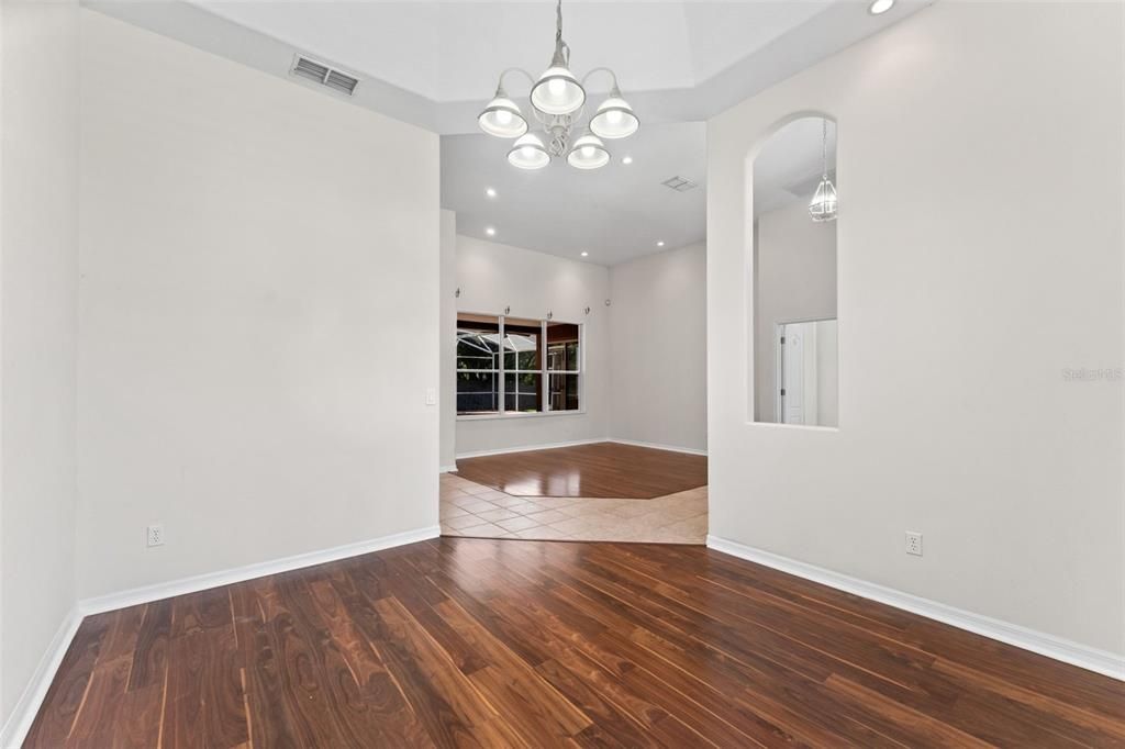 For Sale: $580,000 (4 beds, 3 baths, 2578 Square Feet)