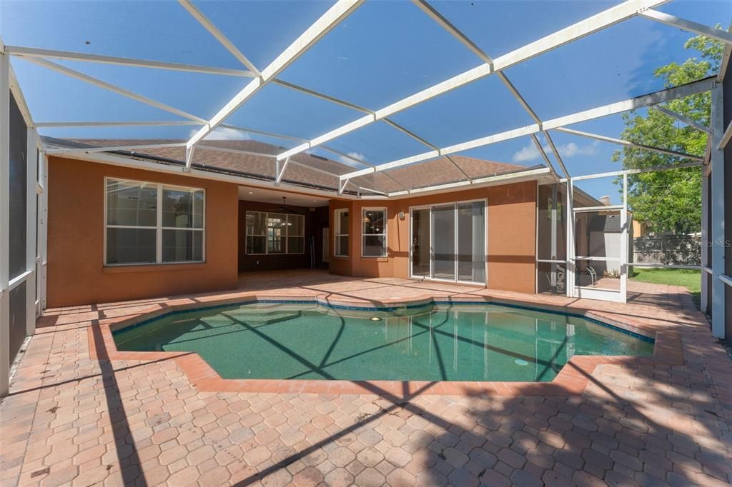 For Sale: $580,000 (4 beds, 3 baths, 2578 Square Feet)