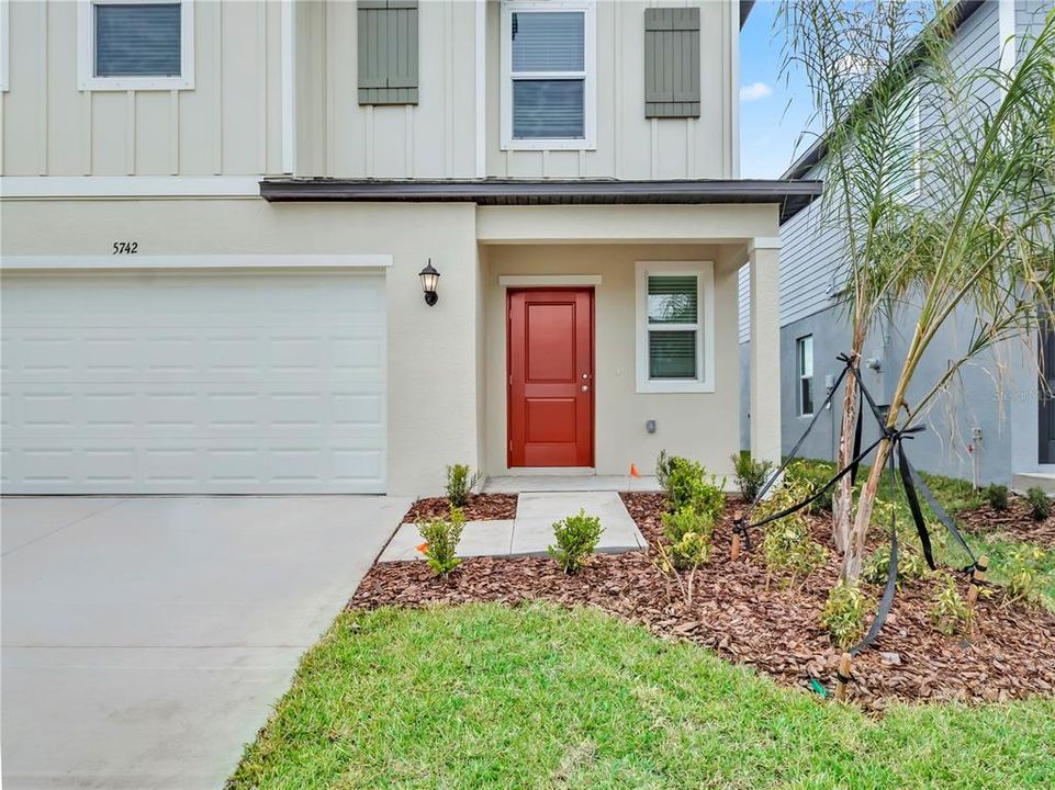 For Rent: $2,650 (5 beds, 3 baths, 2200 Square Feet)