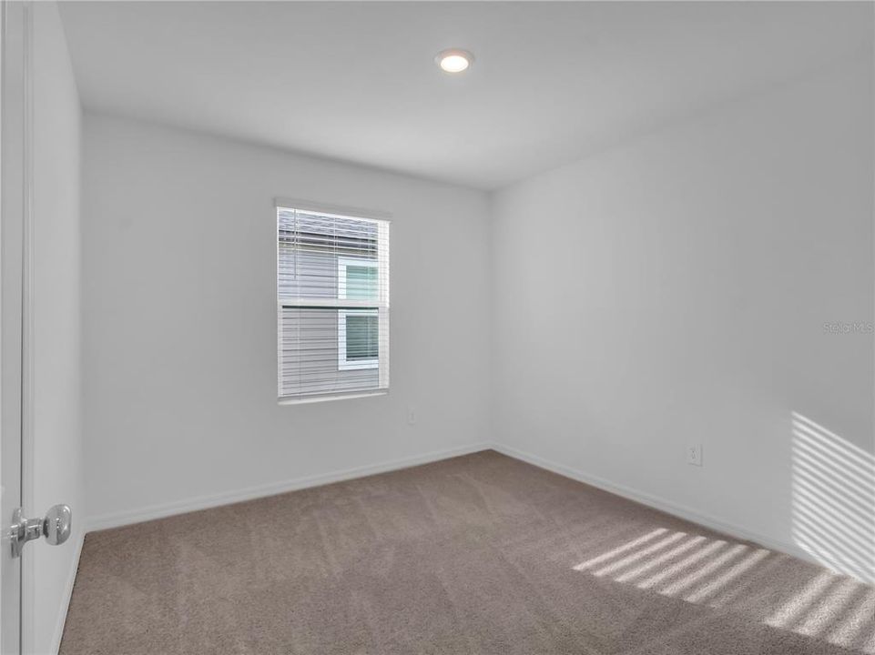 For Rent: $2,650 (5 beds, 3 baths, 2200 Square Feet)