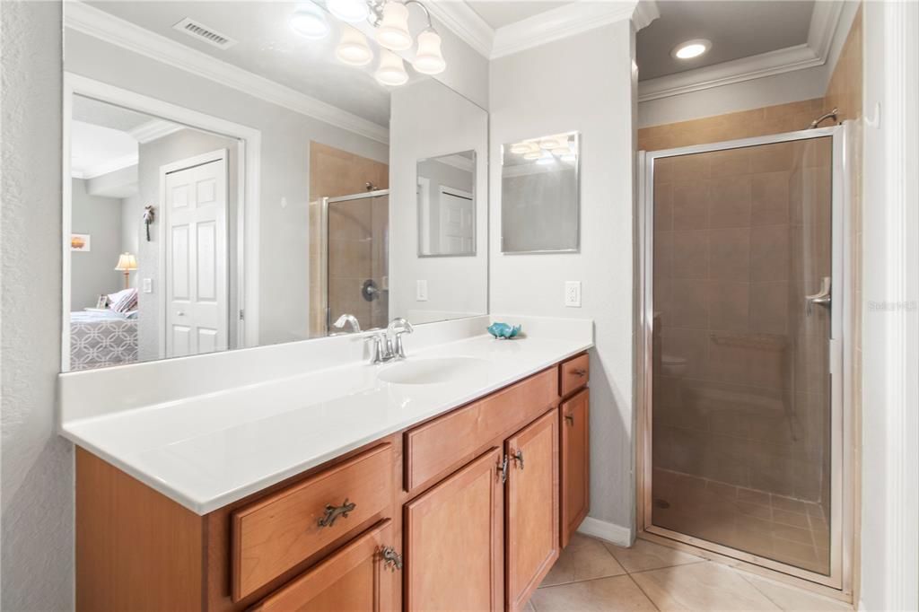 For Rent: $1,950 (2 beds, 2 baths, 1121 Square Feet)
