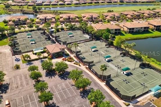For Rent: $1,950 (2 beds, 2 baths, 1121 Square Feet)