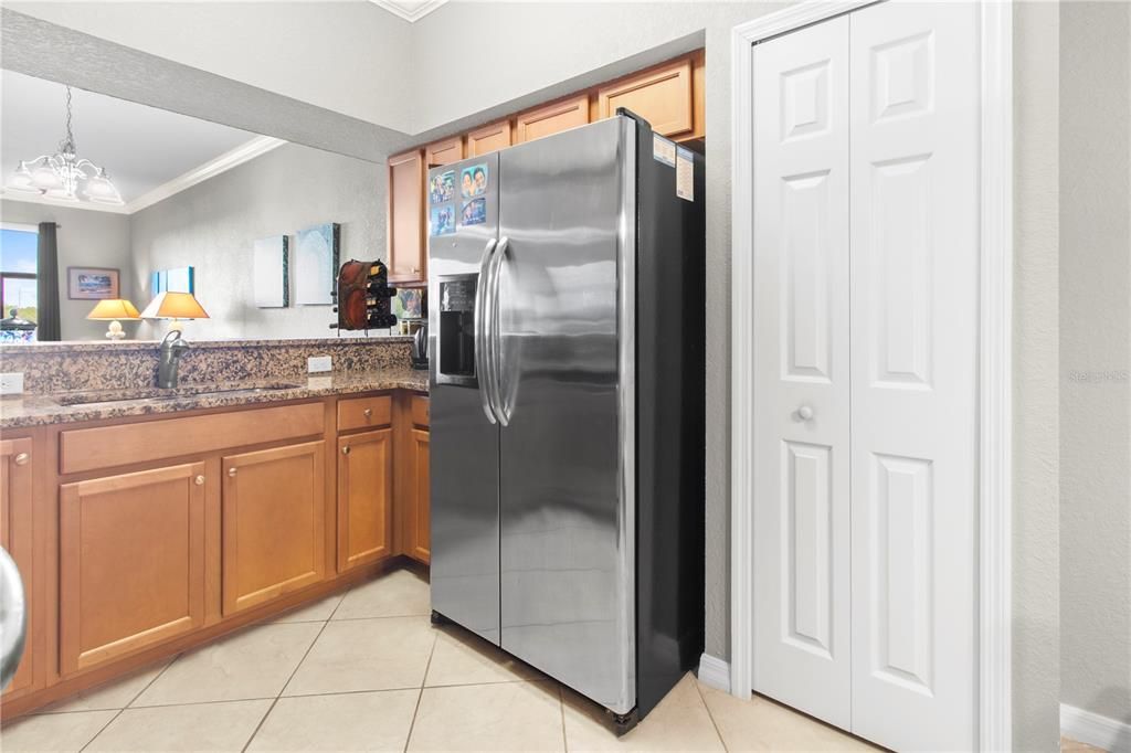 For Rent: $1,950 (2 beds, 2 baths, 1121 Square Feet)