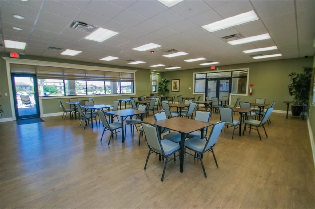 For Rent: $1,950 (2 beds, 2 baths, 1121 Square Feet)