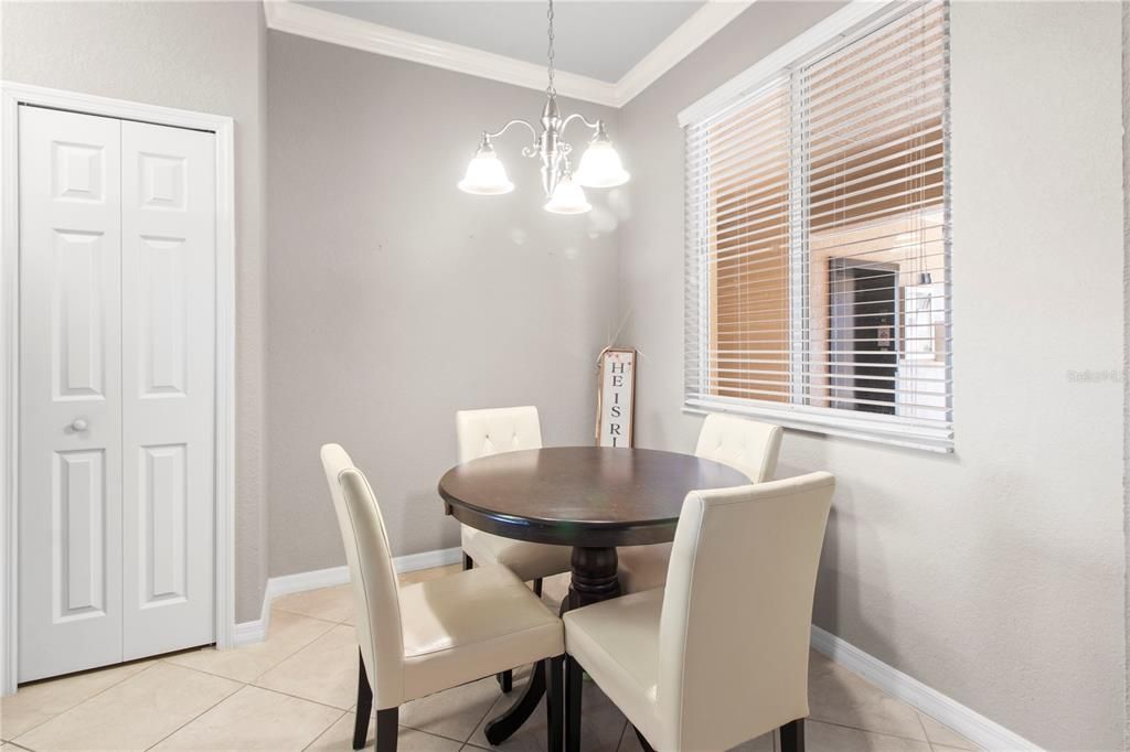 For Rent: $1,950 (2 beds, 2 baths, 1121 Square Feet)