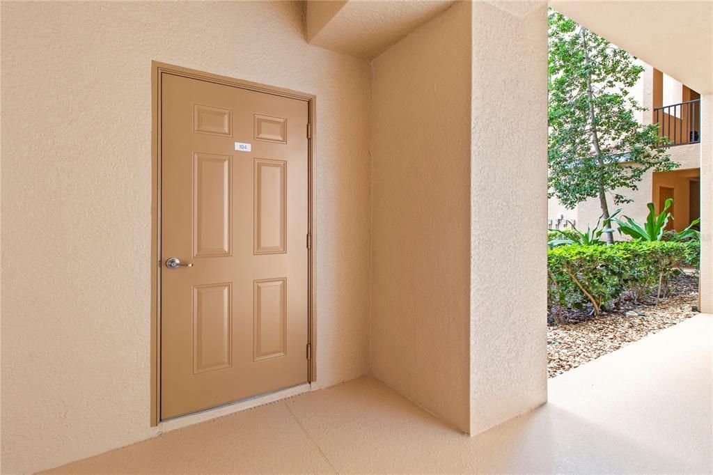 For Rent: $1,950 (2 beds, 2 baths, 1121 Square Feet)