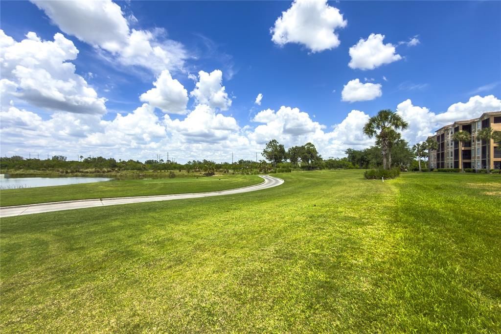 For Rent: $1,950 (2 beds, 2 baths, 1121 Square Feet)