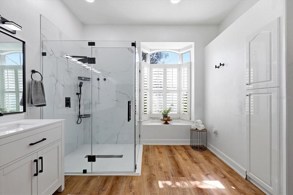 For Sale: $739,000 (4 beds, 2 baths, 2368 Square Feet)