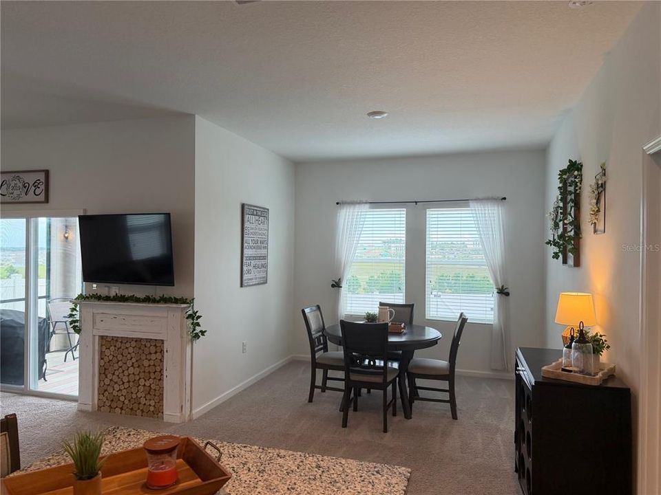 For Sale: $499,900 (4 beds, 2 baths, 1883 Square Feet)