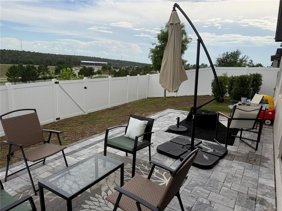 For Sale: $499,900 (4 beds, 2 baths, 1883 Square Feet)