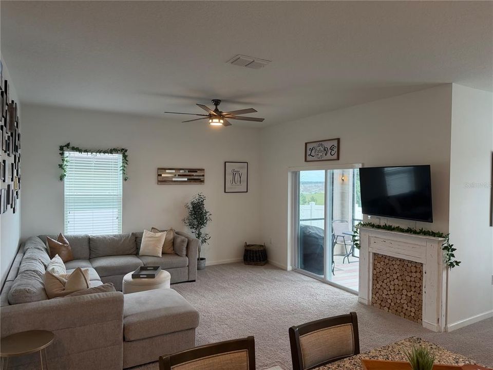 For Sale: $499,900 (4 beds, 2 baths, 1883 Square Feet)