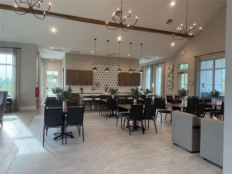 For Sale: $499,900 (4 beds, 2 baths, 1883 Square Feet)