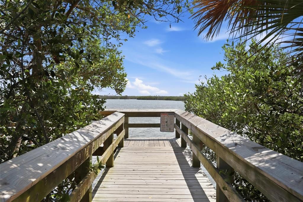 For Sale: $1,199,999 (3 beds, 2 baths, 1588 Square Feet)