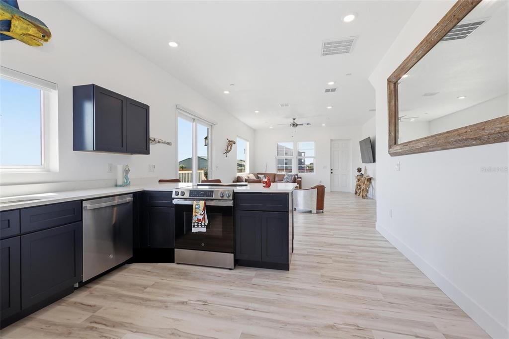 For Sale: $1,199,999 (3 beds, 2 baths, 1588 Square Feet)