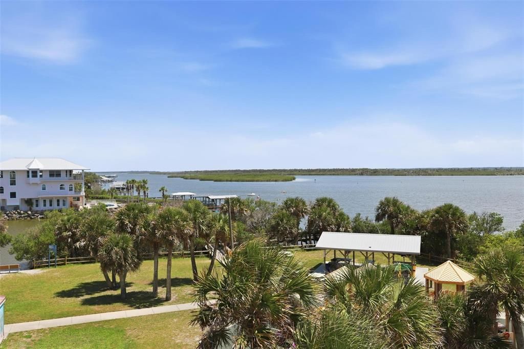 For Sale: $1,199,999 (3 beds, 2 baths, 1588 Square Feet)