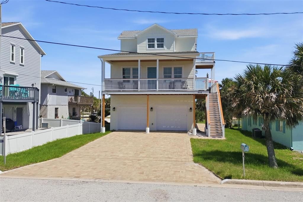 For Sale: $1,199,999 (3 beds, 2 baths, 1588 Square Feet)
