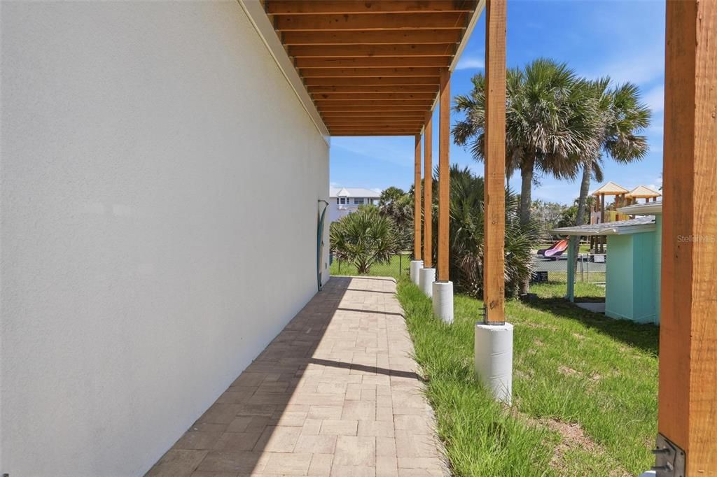 For Sale: $1,199,999 (3 beds, 2 baths, 1588 Square Feet)