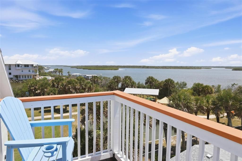 For Sale: $1,199,999 (3 beds, 2 baths, 1588 Square Feet)