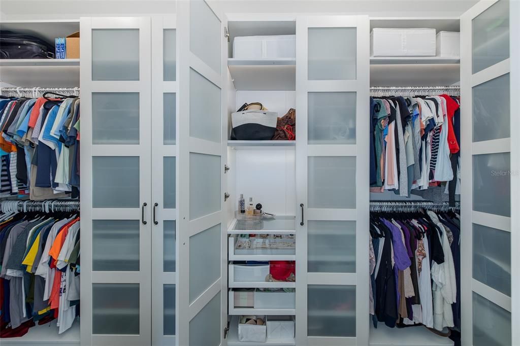 Activo con contrato: $849,999 (4 camas, 3 baños, 2706 Pies cuadrados)
