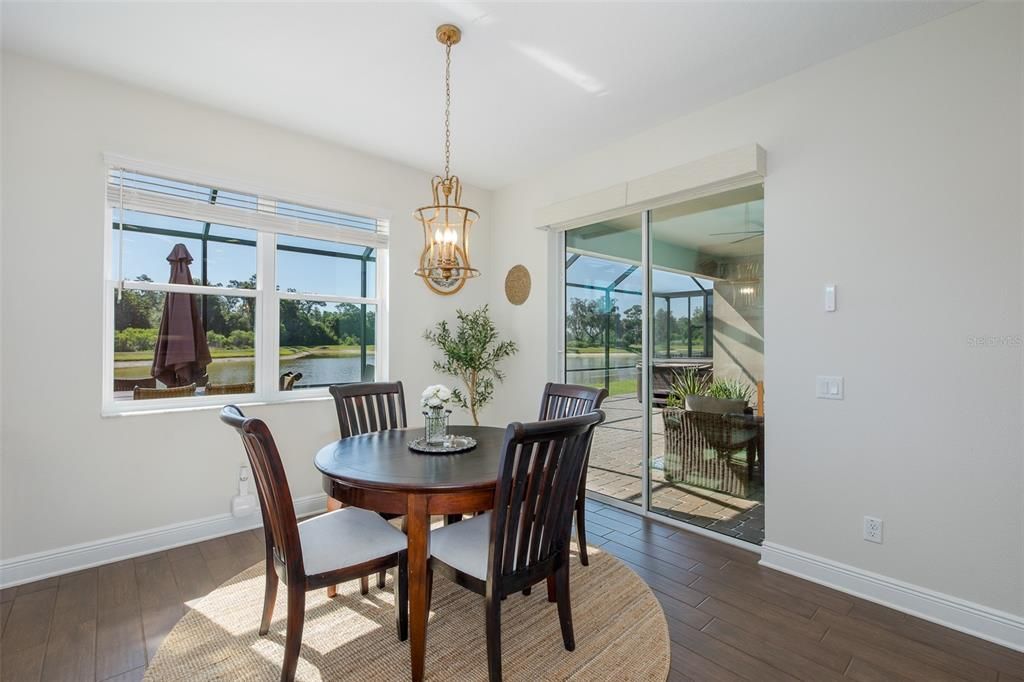 Activo con contrato: $849,999 (4 camas, 3 baños, 2706 Pies cuadrados)