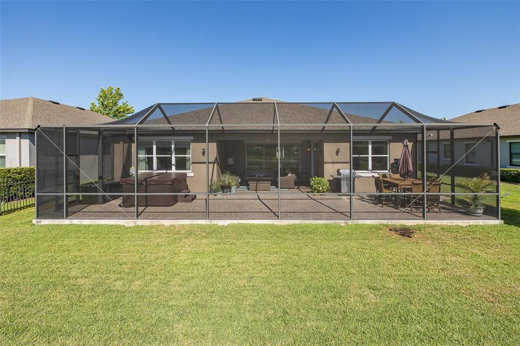 Activo con contrato: $849,999 (4 camas, 3 baños, 2706 Pies cuadrados)