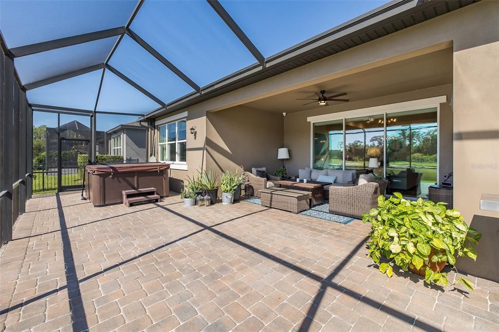 Activo con contrato: $849,999 (4 camas, 3 baños, 2706 Pies cuadrados)