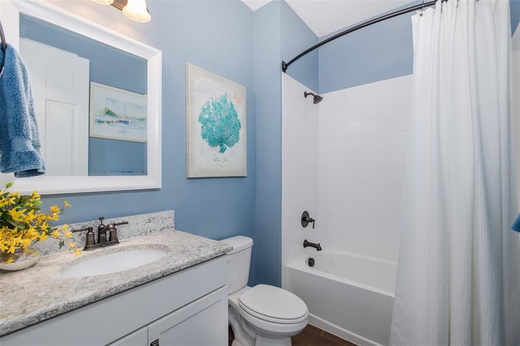Activo con contrato: $849,999 (4 camas, 3 baños, 2706 Pies cuadrados)