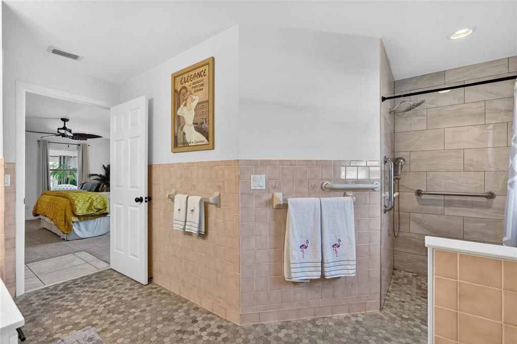 For Sale: $385,000 (3 beds, 2 baths, 2123 Square Feet)