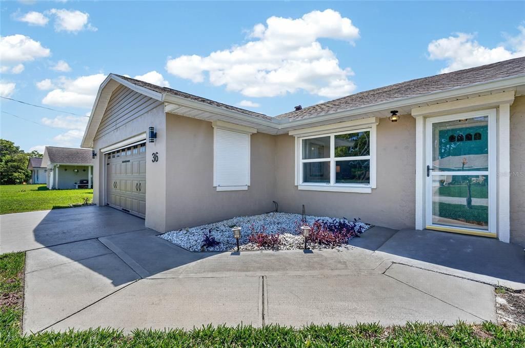 For Sale: $385,000 (3 beds, 2 baths, 2123 Square Feet)
