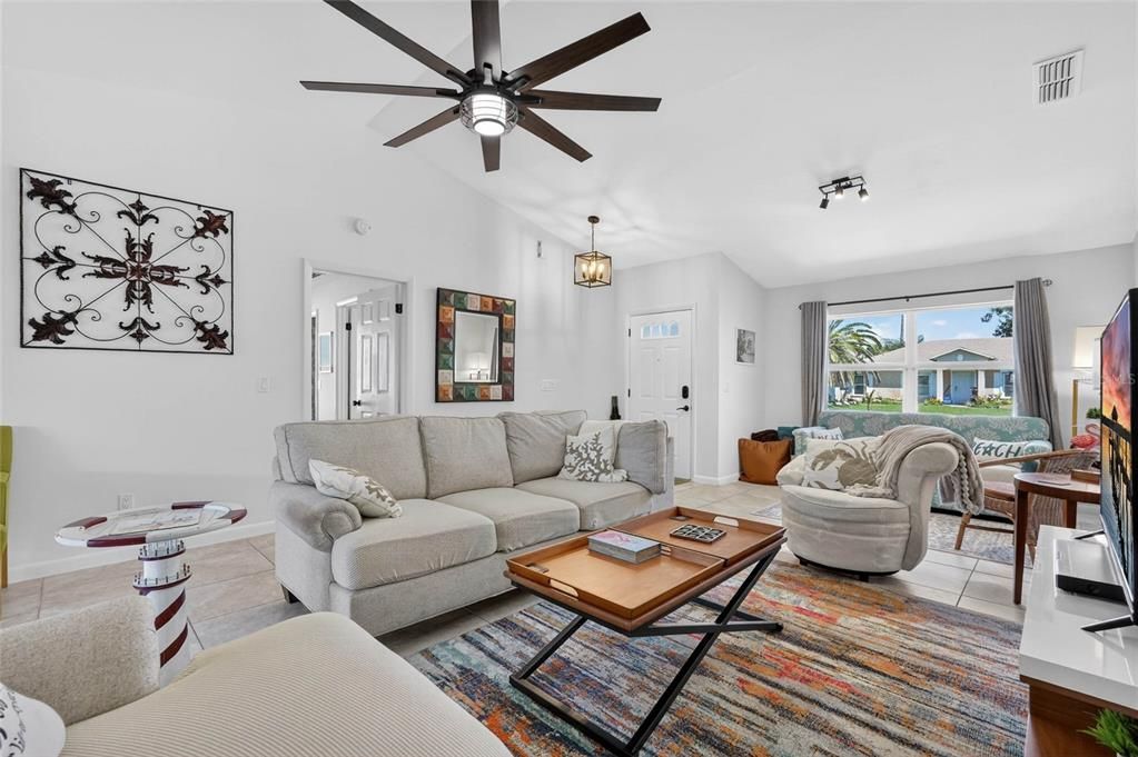 For Sale: $385,000 (3 beds, 2 baths, 2123 Square Feet)