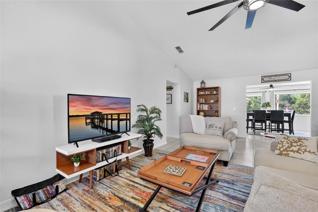 For Sale: $385,000 (3 beds, 2 baths, 2123 Square Feet)