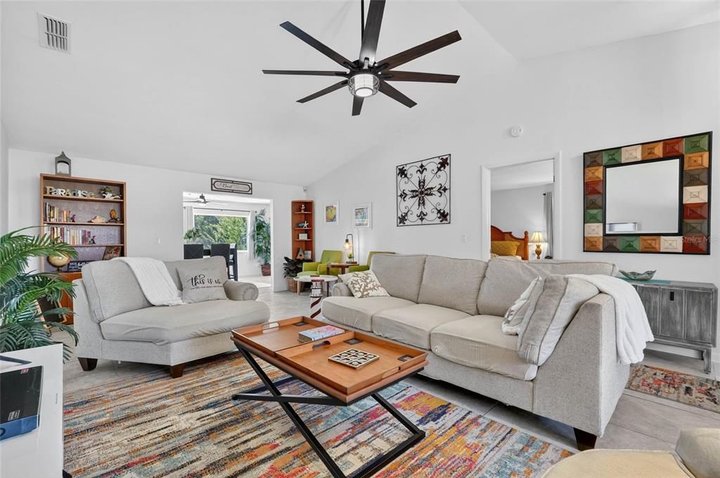 For Sale: $385,000 (3 beds, 2 baths, 2123 Square Feet)