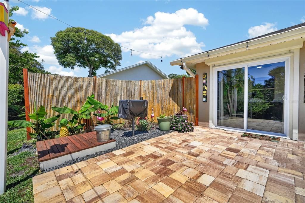For Sale: $385,000 (3 beds, 2 baths, 2123 Square Feet)