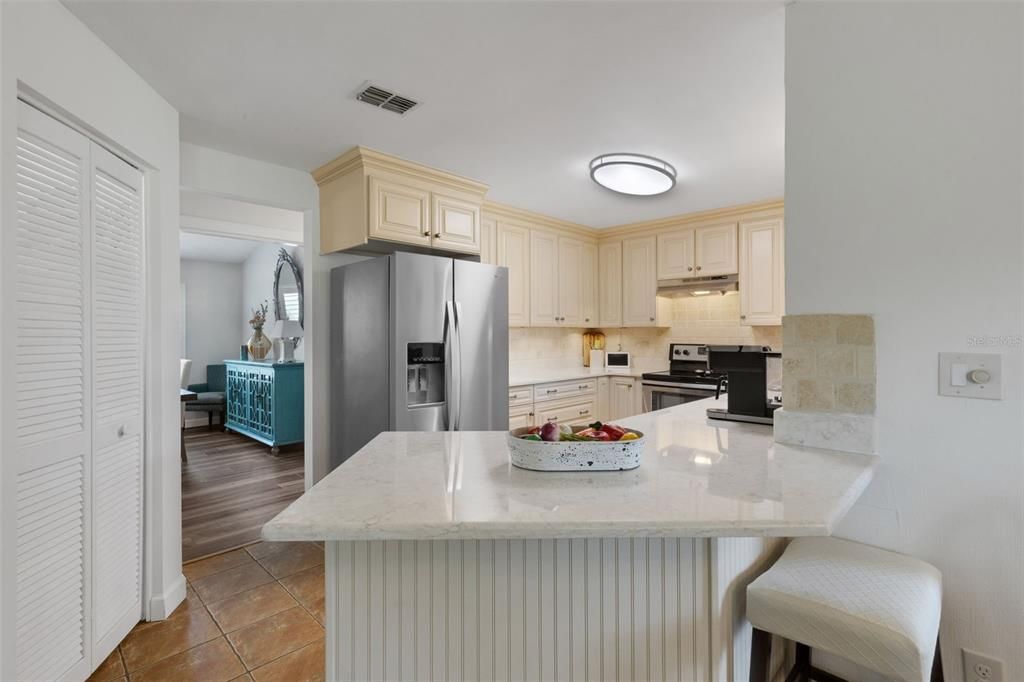 For Sale: $554,000 (2 beds, 2 baths, 1963 Square Feet)