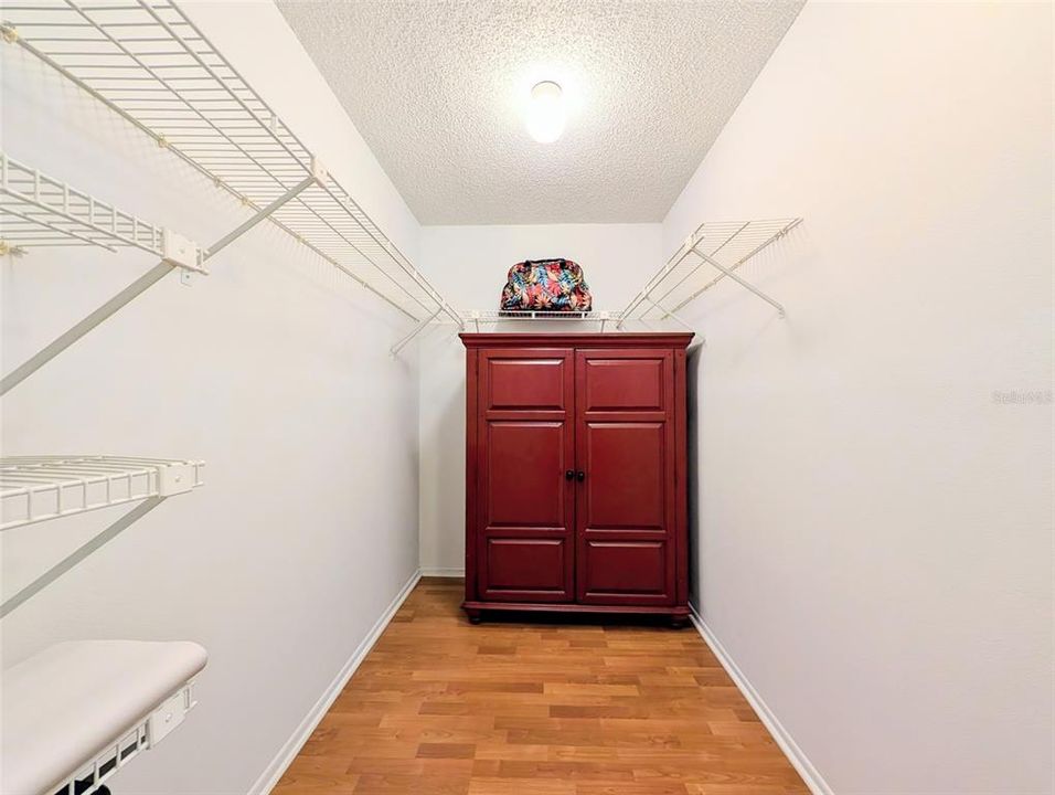 For Sale: $554,000 (2 beds, 2 baths, 1963 Square Feet)