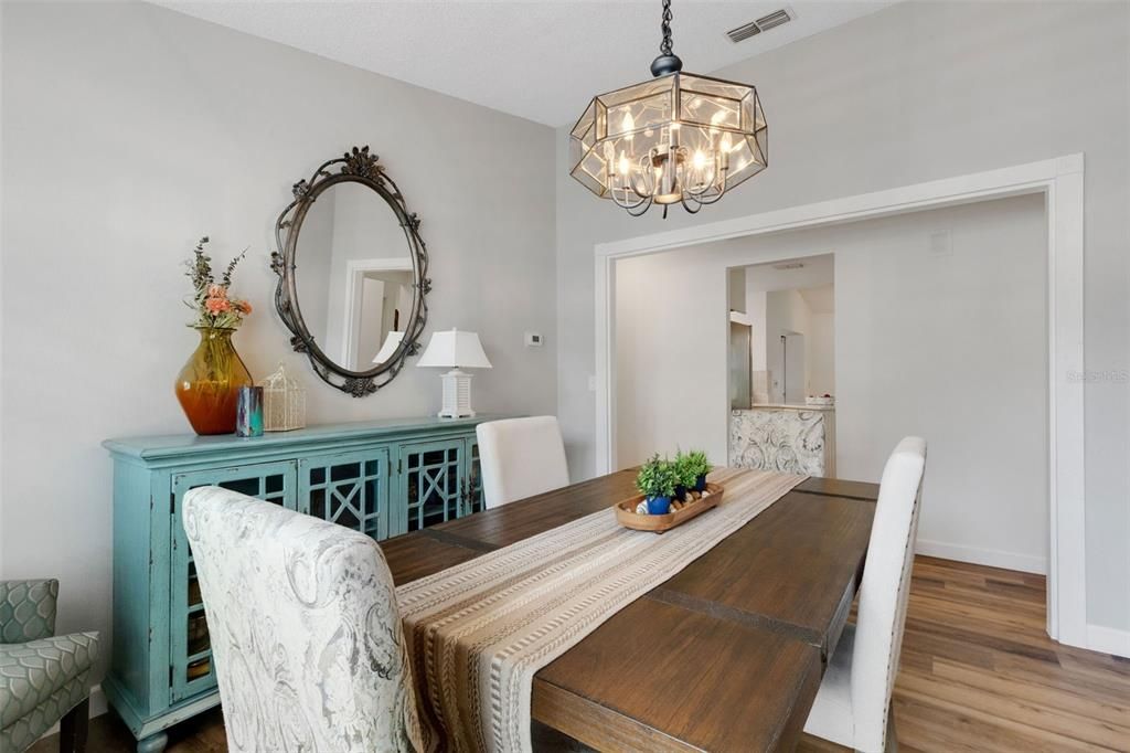 For Sale: $554,000 (2 beds, 2 baths, 1963 Square Feet)
