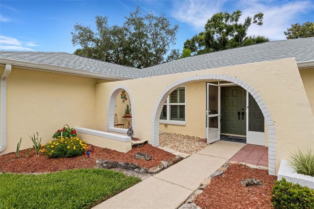 For Sale: $554,000 (2 beds, 2 baths, 1963 Square Feet)
