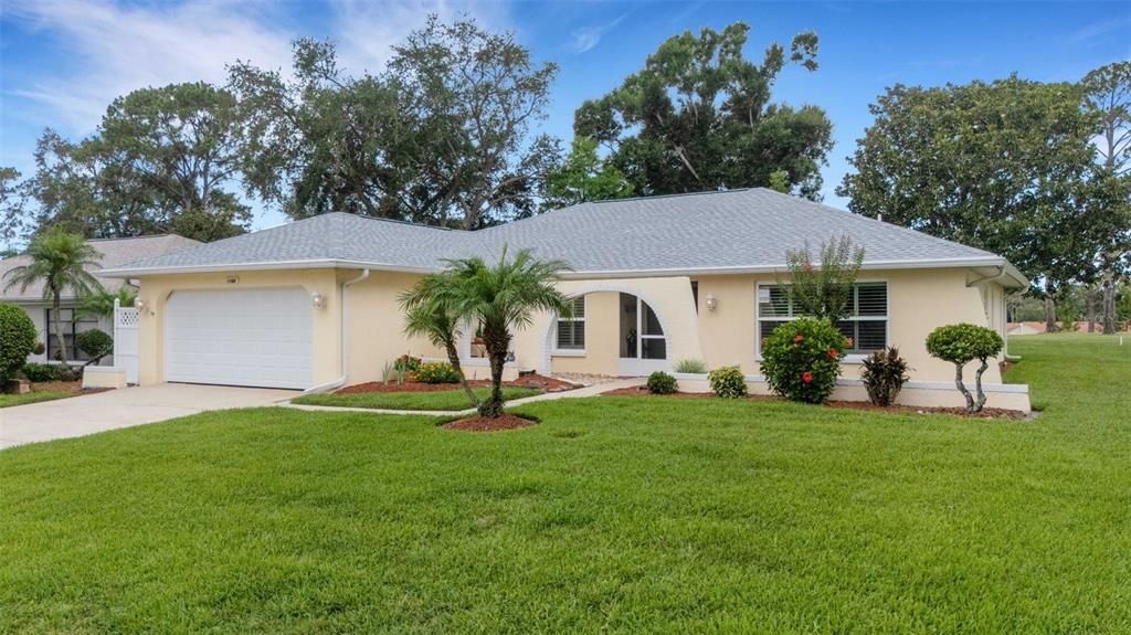 For Sale: $554,000 (2 beds, 2 baths, 1963 Square Feet)