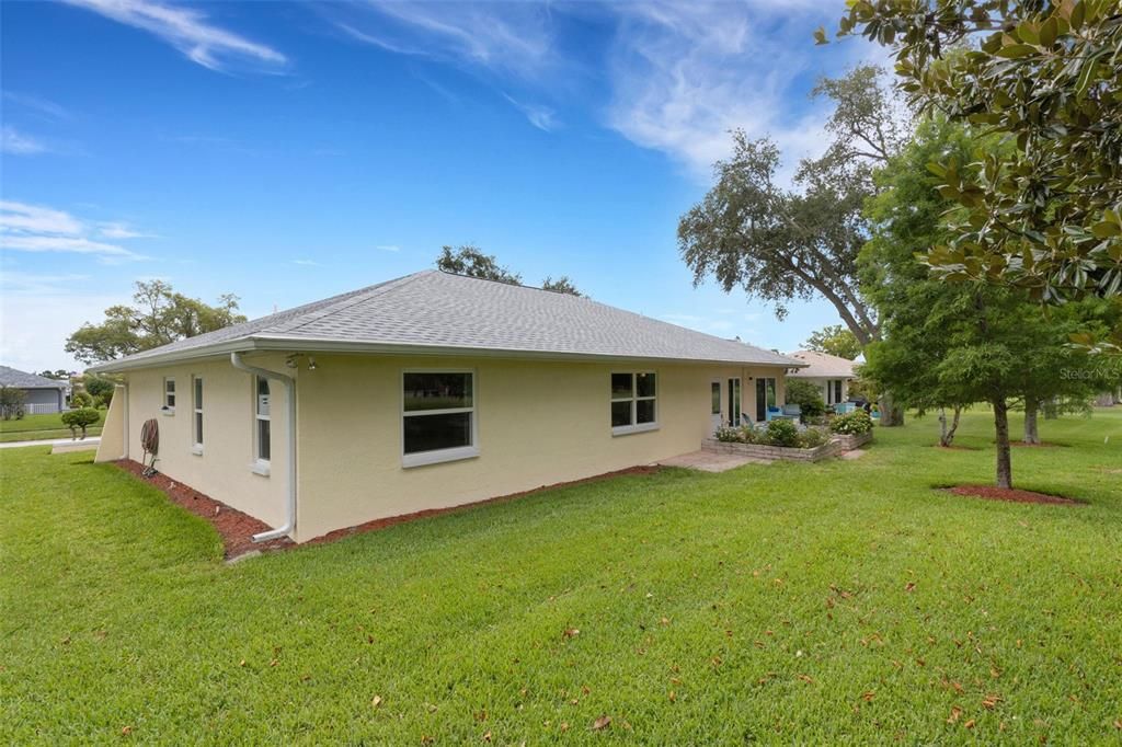 For Sale: $554,000 (2 beds, 2 baths, 1963 Square Feet)
