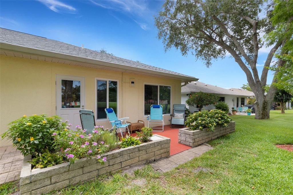 For Sale: $554,000 (2 beds, 2 baths, 1963 Square Feet)