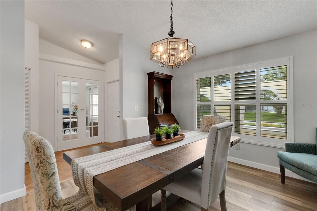 For Sale: $554,000 (2 beds, 2 baths, 1963 Square Feet)