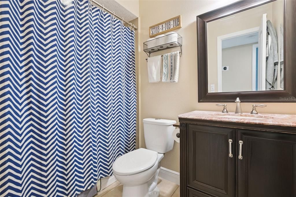 For Sale: $348,000 (3 beds, 2 baths, 1386 Square Feet)